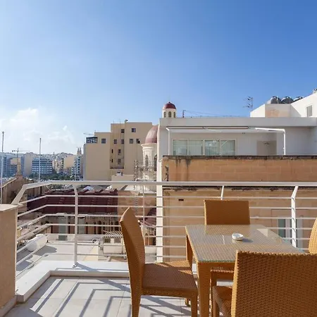 Beautiful 2br Just Off The Promenade With Seaviews By 360 Estates * Sliema