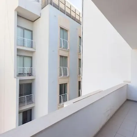 Apartment Beautiful 2br Just Off The Promenade With Seaviews By 360 Estates