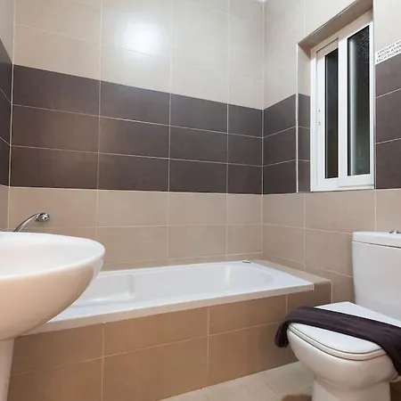 דירה Beautiful 2br Just Off The Promenade With Seaviews By 360 Estates *