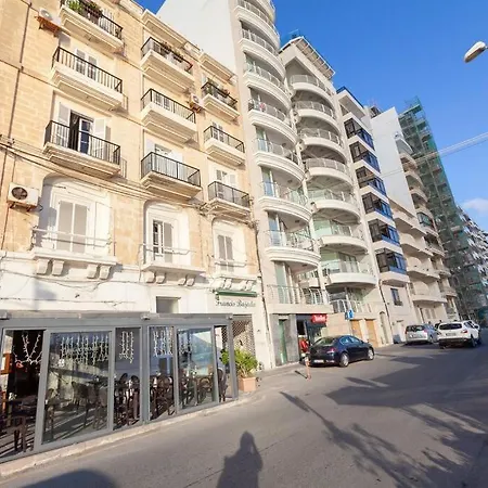 Beautiful 2br Just Off The Promenade With Seaviews By 360 Estates Apartment *
