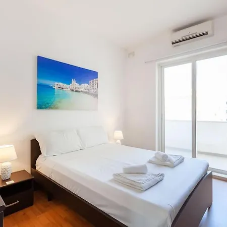 Beautiful 2br Just Off The Promenade With Seaviews By 360 Estates Sliema
