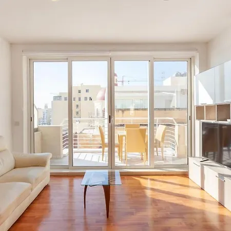 Lejlighed Beautiful 2br Just Off The Promenade With Seaviews By 360 Estates Sliema